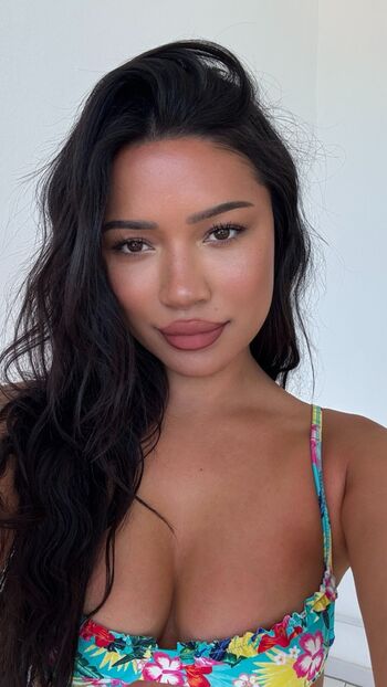 Julia Kelly