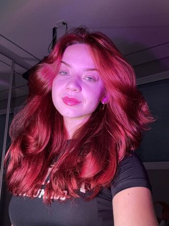 Julia Linhares