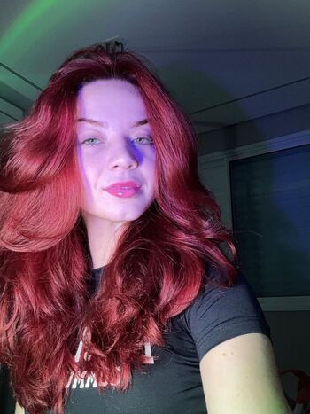Julia Linhares