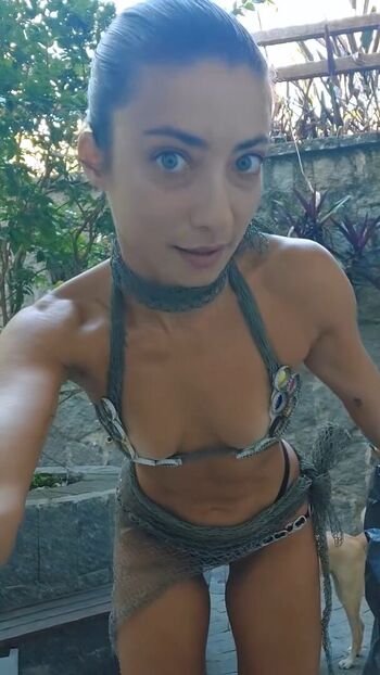 Júlia Oristanio