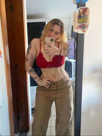 Julia Peituda