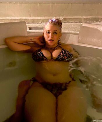 Julia Peituda Leaked Nude OnlyFans (Photo 28)