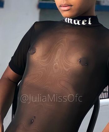 juliamissofc Leaked Nude OnlyFans (Photo 25)