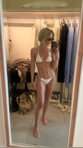 Julianne Hough Leaked Nude OnlyFans (Photo 189)