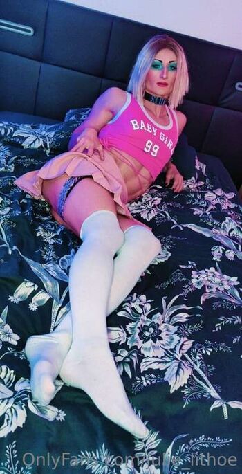 Julie_Lithoe