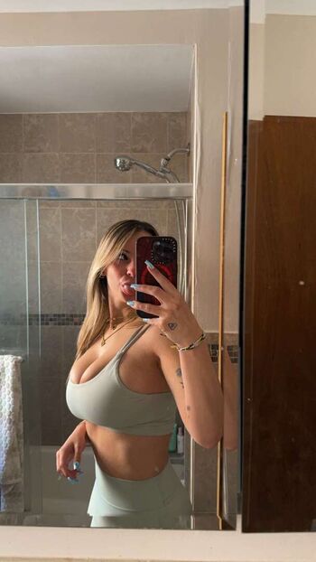 Kaitlyn Krems
