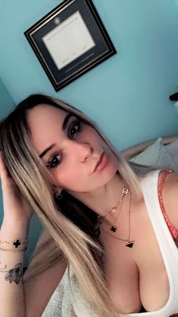Kaitlyn Krems