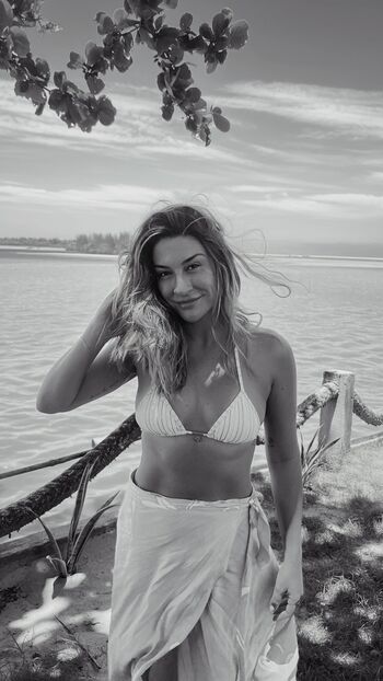 Kallyna Sabino Leaked Nude OnlyFans (Photo 5)