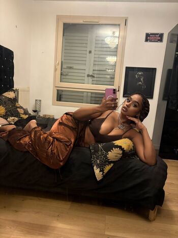 Karabaae Leaked Nude OnlyFans (Photo 15)