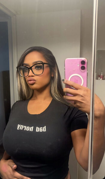 Karabaae Leaked Nude OnlyFans (Photo 20)