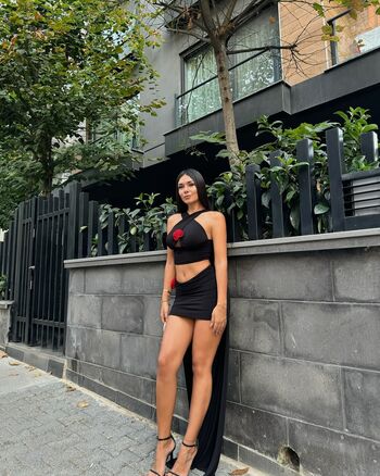 Kardeniz Kilic Leaked Nude OnlyFans (Photo 23)