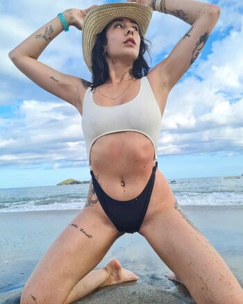 Karen Cabrera Leaked Nude OnlyFans (Photo 11)