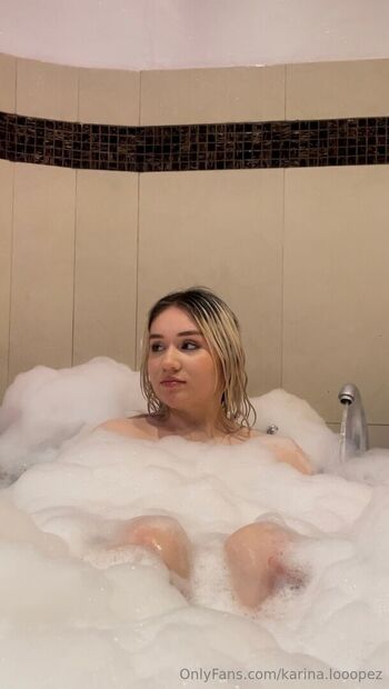 karina.looopez Leaked Nude OnlyFans (Photo 15)