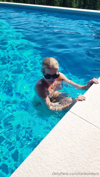 Kat Wonders Leaked Nude OnlyFans (Photo 384)