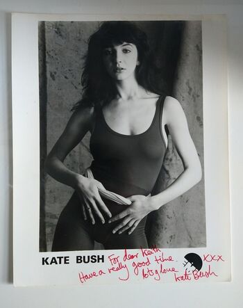 Kate Bush Leaked Nude OnlyFans (Photo 14)