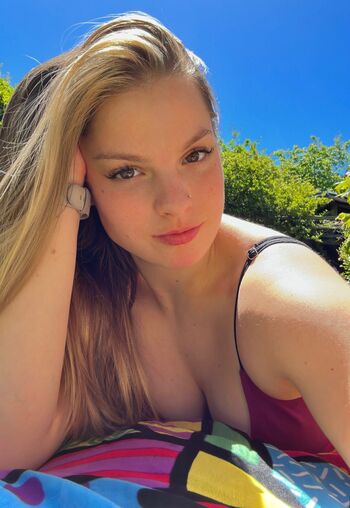 Kathe Szebun Leaked Nude OnlyFans (Photo 6)