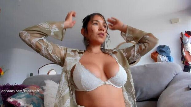 Katiecroft Myfreecams Leaked Nude OnlyFans (Photo 2)