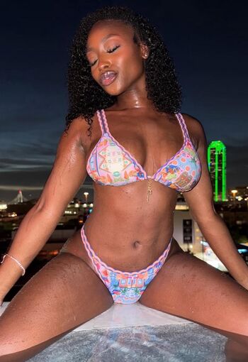 Kay Kay Gray Leaked Nude OnlyFans (Photo 22)