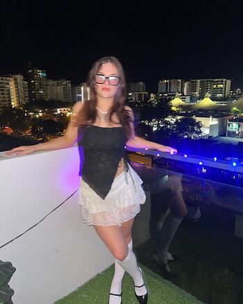 Kayla Oxley Leaked Nude OnlyFans (Photo 3)