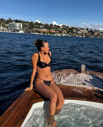 Kaylee Dang Leaked Nude OnlyFans (Photo 26)