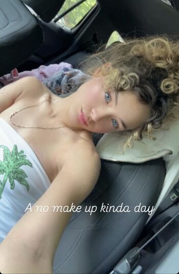 Kayleeterrerooo Leaked Nude OnlyFans (Photo 3)