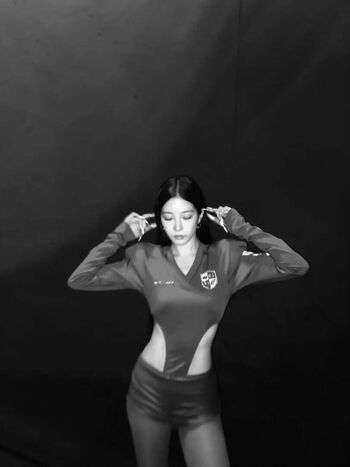 Kazuha Nakamura 中村 一葉