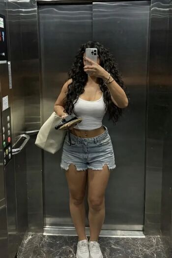 kübraçamlıbel Leaked Nude OnlyFans (Photo 15)
