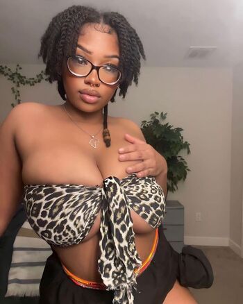 kcurieuse Leaked Nude OnlyFans (Photo 16)