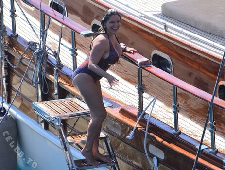 Kelly Brook