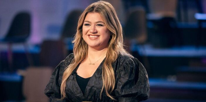 Kelly Clarkson Leaked Nude OnlyFans (Photo 1)