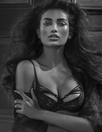 Kelly Gale