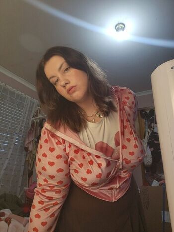 Kellygotchi Leaked Nude OnlyFans (Photo 5)