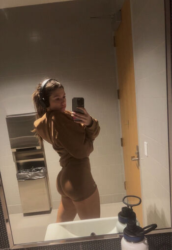 Kendra Bellows Leaked Nude OnlyFans (Photo 2)