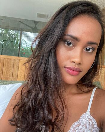 Kiana.pix
