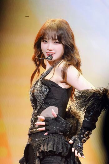 Kim Chaewon