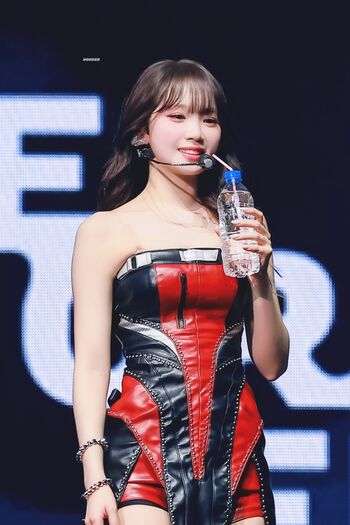 Kim Chaewon 김채원 [Le Sserafim]
