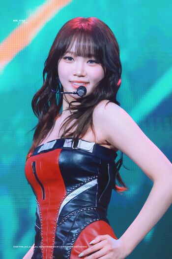 Kim Chaewon 김채원 [Le Sserafim]