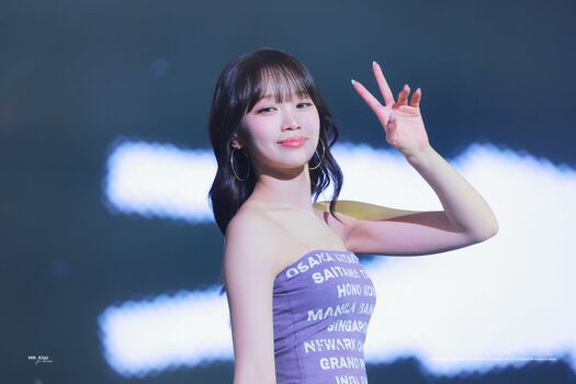 Kim Chaewon 김채원 [Le Sserafim]