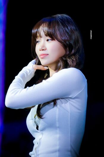 Kim Chaewon 김채원 [Le Sserafim]