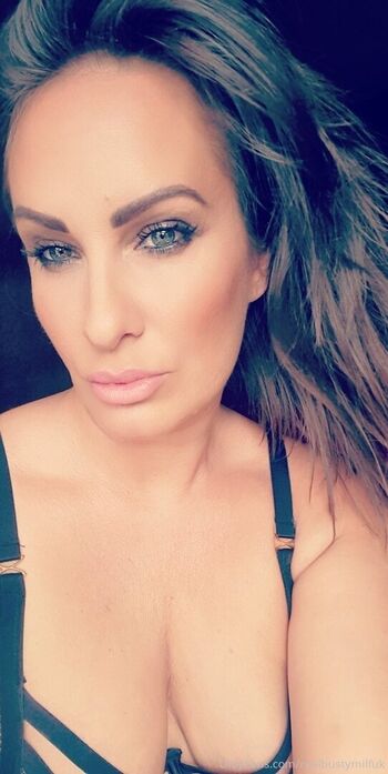 kinkybritishgoddess