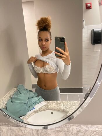Kinkykha Leaked Nude OnlyFans (Photo 29)