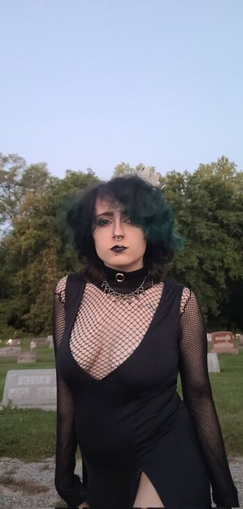 kinkyshybean