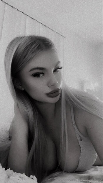 kira.ashley Leaked Nude OnlyFans (Photo 15)