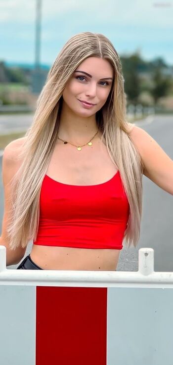 Kira Karambole