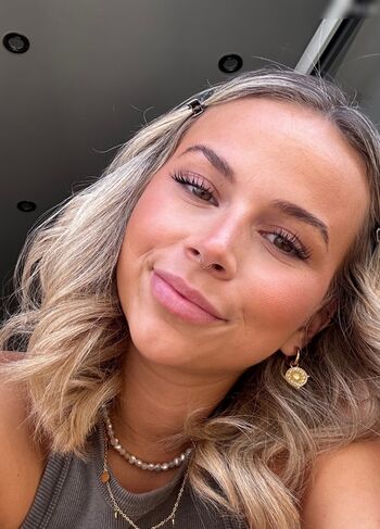 Kira Rodrigues Leaked Nude OnlyFans (Photo 1)