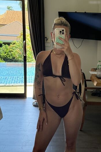 Kira Rodrigues Leaked Nude OnlyFans (Photo 3)