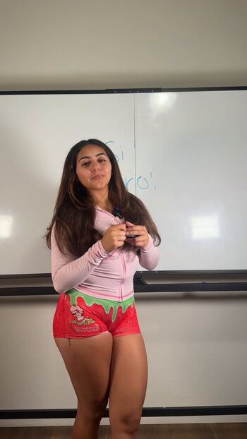 Kiraalane Leaked Nude OnlyFans (Photo 2)