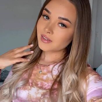 Kirsty D