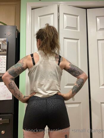 knockmyplantiesoff Leaked Nude OnlyFans (Photo 1)