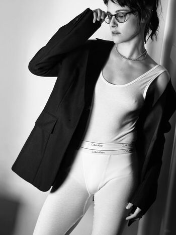 Kristen Stewart Leaked Nude OnlyFans (Photo 922)